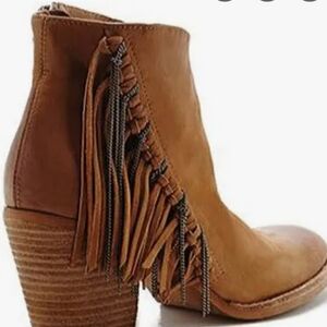 Dolce Vita Women's Tan Fringed Heeled Boots